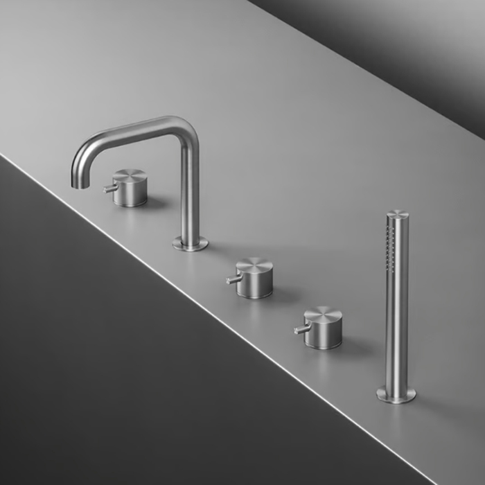 QuadroDesign Source Смеситель на борт ванны, 5 отв., с ручным душем, цвет: Brushed Stainless Steel