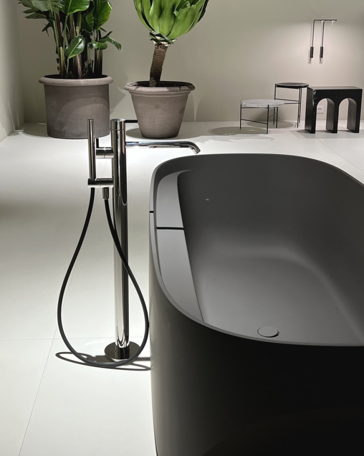 Ручной душ Antonio Lupi Essentia, с держателем, шланг 1500 мм, цвет: Satin Stainless Steel