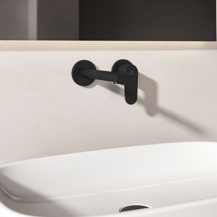 Ideal Standard Ceralife O Смеситель для раковины, настенный, излив: 18см., без донного клапана, для монтажа с A1313NU цвет: чёрный матовый