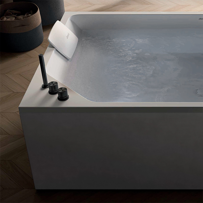 Jacuzzi Lisa Смеситель для ванны Onira, водопад, ручной душ, цвет: Gunmetal Black (PVD)